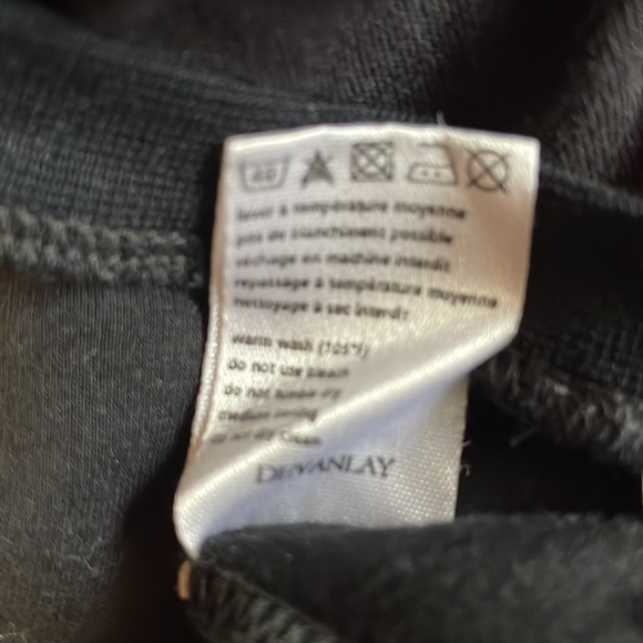 NWOT Authentic Lacoste black sleeveless dress. Size 34.Pit to pit approx.16 inch - Picture 7 of 8